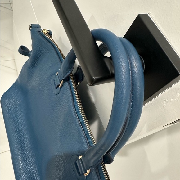 Tory Burch top handle leather with crossbody strap - Picture 4 of 9
